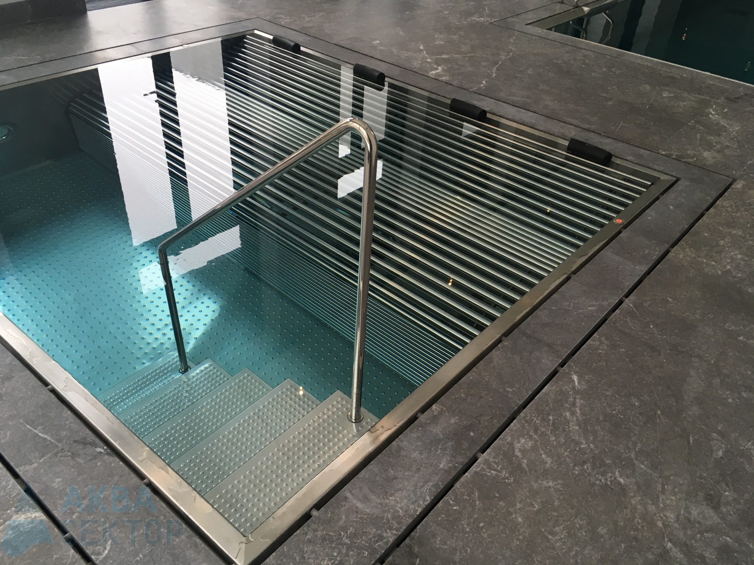 Stainless steel hot tube